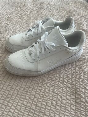 LAST CHANCE! 
Under Armour White Low-Top Sneakers Tennis Shoes